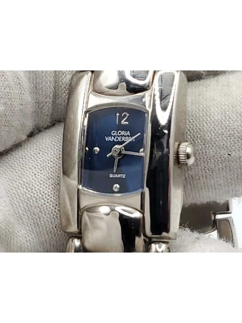 Gloria Vanderbilt Quartz Watch Women New Battery Blue Dial Silver Tone 18mm